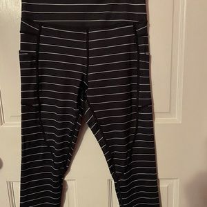Zyia light and tight pocket Capri